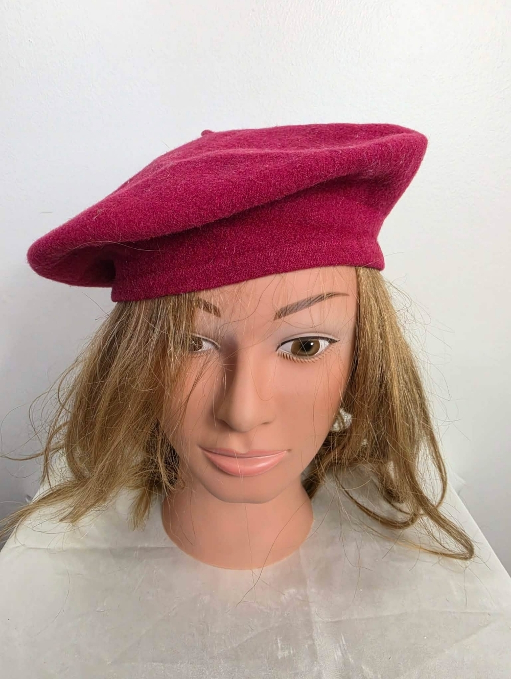 Vintage Women's Wool Beret Red Berry